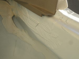リアエンドパネルの塗装跡